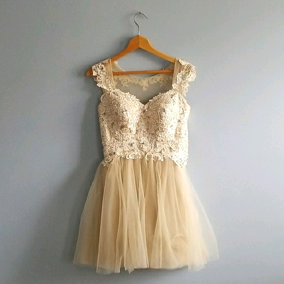 Homecoming gown - Picture 2 of 4